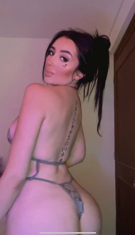 Frida Berridi onlyfans striptease