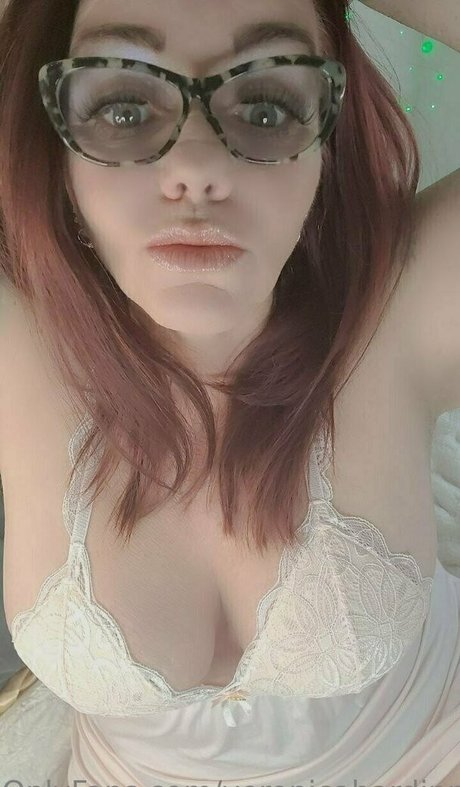 veronicahardinn Profile pic