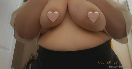 sleepy hneybee onlyfans leaked nude