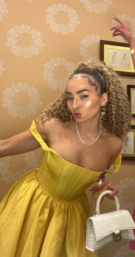 Ella Eyre onlyfans porn leaks