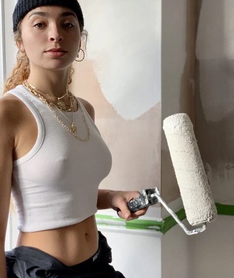 Ella Eyre onlyfans leaked.