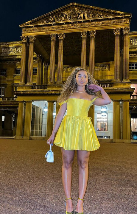 Ella Eyre nude onlyfans pics