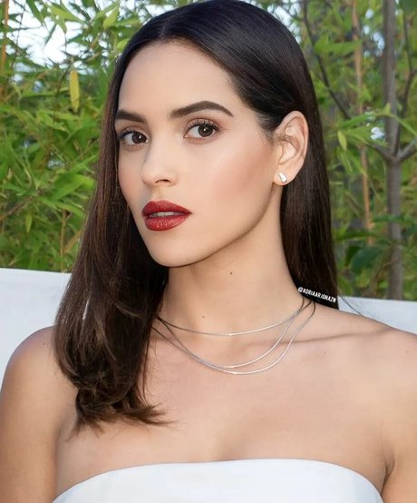 Adria Arjona onlyfans lesk