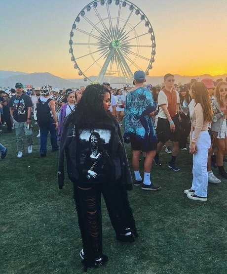 Joy Taylor Profile pic