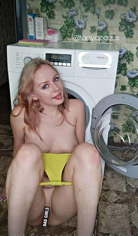 miabootyfree onlyfans striptease