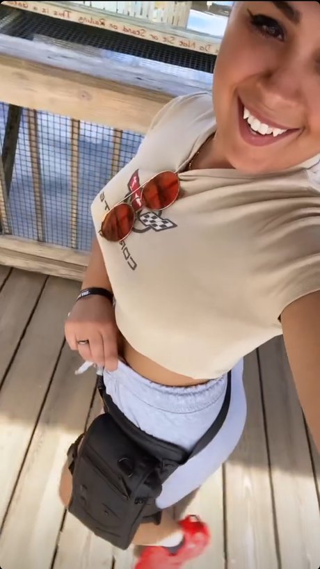 JustYeliz nude leaked onlyfans