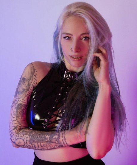 Giulia Henne naked onlyfans leak