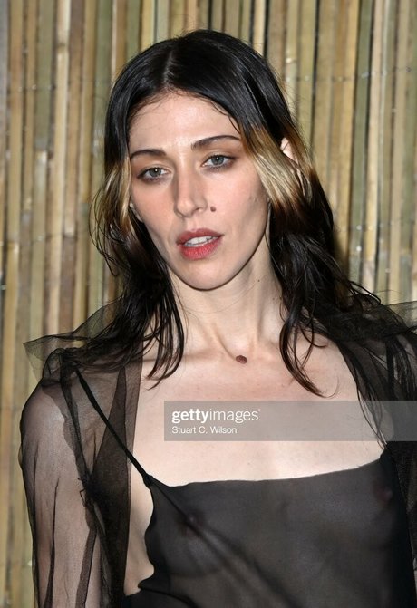 Caroline Polachek onlyfans leaks