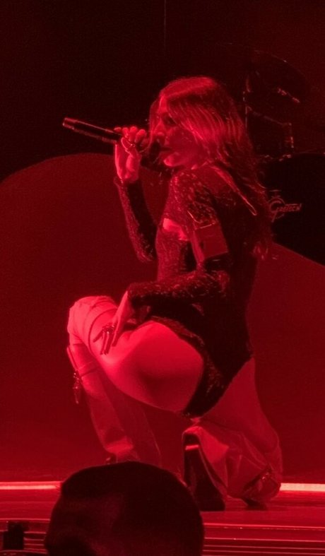 Caroline Polachek only fans leak