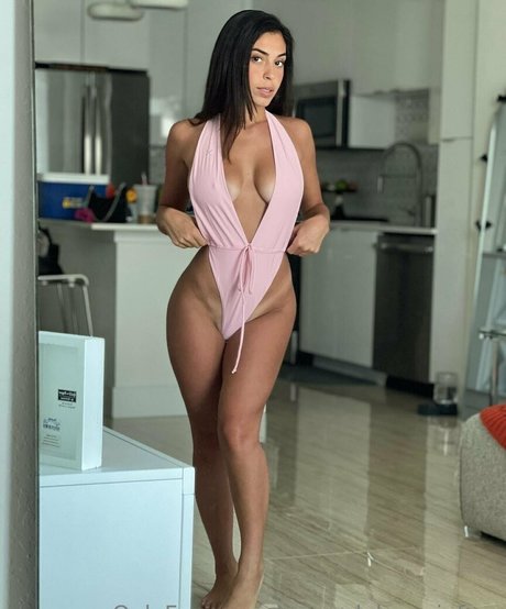 mirandahmariefree onlyfans leaks