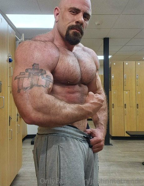 justinmetrando onlyfans explicit content