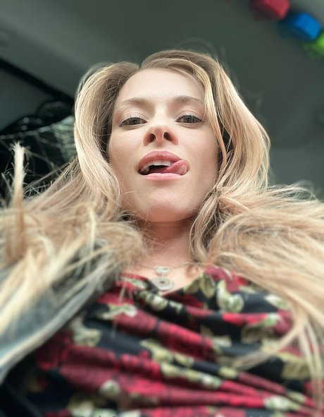 deargoddesssara porn leaked onlyfans