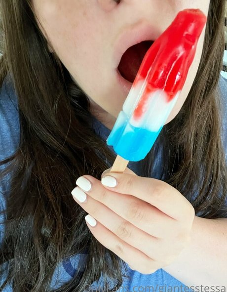 giantesstessa onlyfans nude leaks