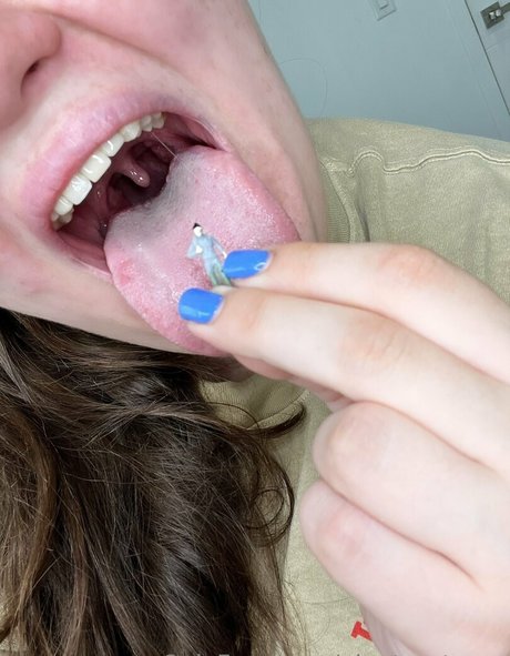 giantesstessa boobs onlyfans