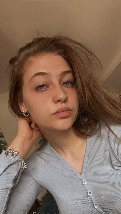 onlychey04 is on onlyfans