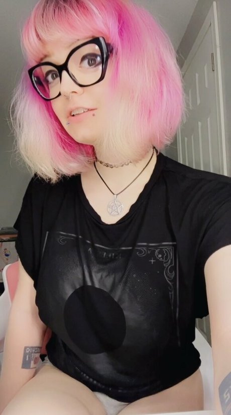 Ninehydras nude only fans leaks