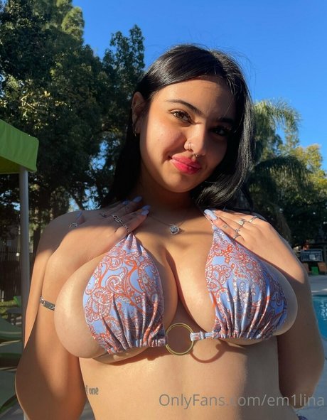 em1lina onlyfans naked porn