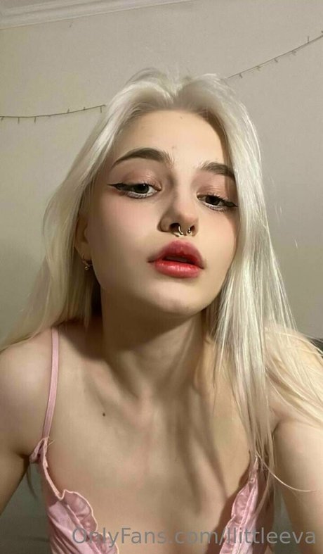 llittleeva onlyfans strip tease