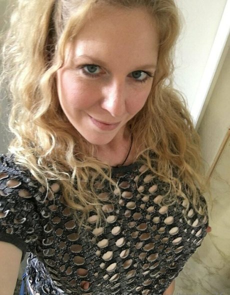 trishw76 onlyfans leaks naked