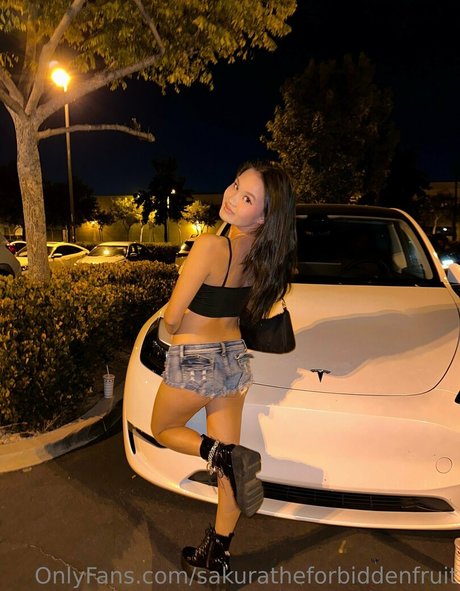 sakuratheforbiddenfruit onlyfans