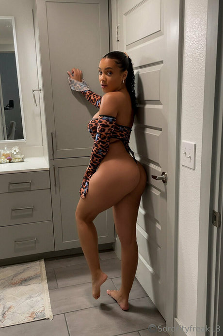 sororityfreak18 nudes onlyfans leaks