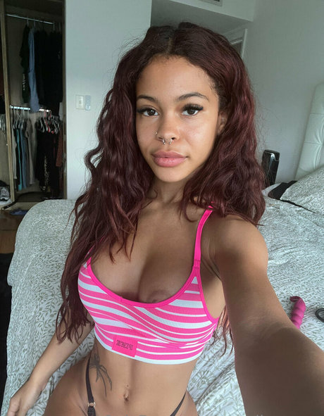 angellyummy onlyfans naked leaks