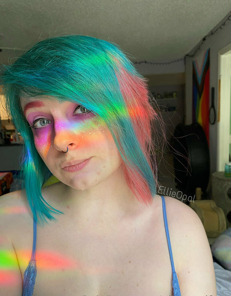 ellieopalfree tits onlyfans