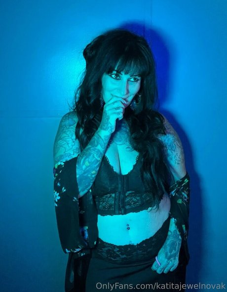 katitajewelnovak only fans content