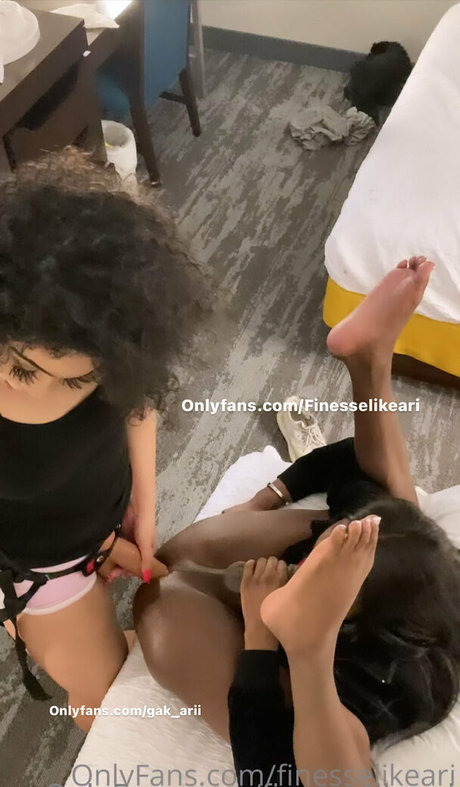 finesselikeari onlyfans model