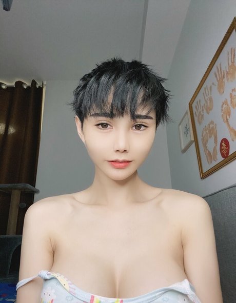 valentine8 official onlyfans model