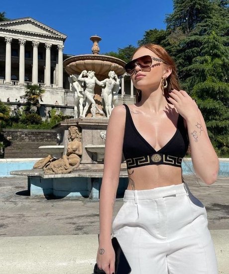 Renata Valliulina new onlyfans leaks