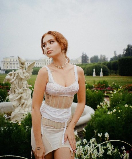 Renata Valliulina onlyfans naked