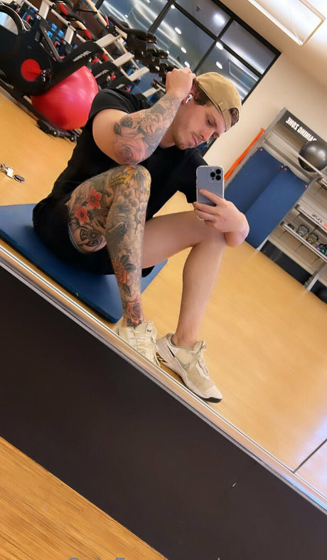 ryangross topless onlyfans