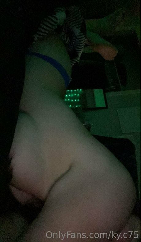 ky c75 onlyfans model photo
