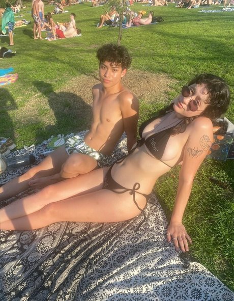 Oatmilkmommy onlyfans public photos