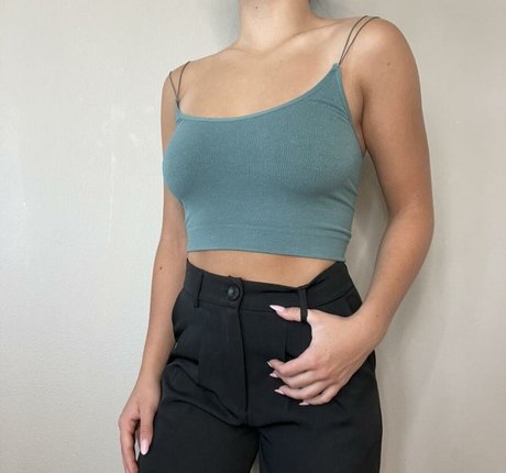 Avia Butler onlyfans nude