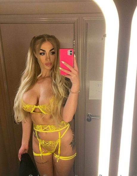 twenty3paulstreet onlyfans strip tease