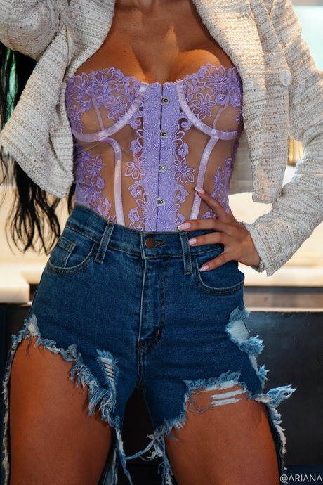 Ariana James onlyfans gratis