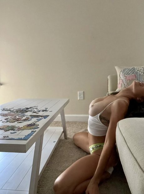 Pocacamilla onlyfans nude