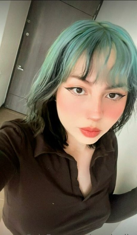 sarajoulie onlyfans picture