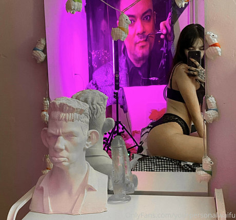 Your Waifu onlyfans nude leak