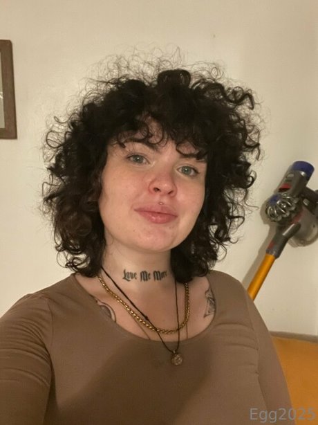 Egg2025 naked on onlyfans