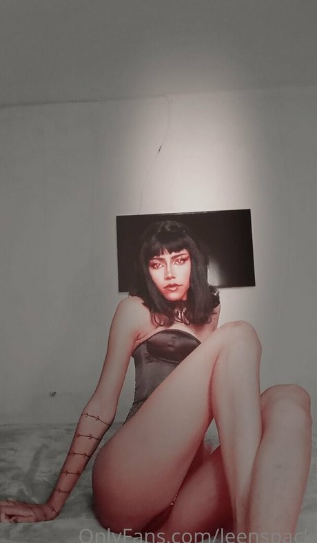 Viollet Collins Profile pic