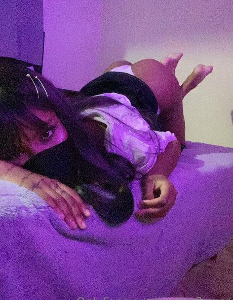 Viollet Collins onlyfans nude leaks