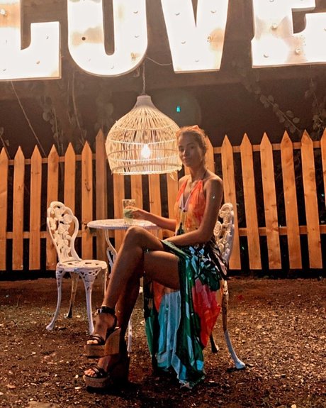 Mia Nix nude onlyfans