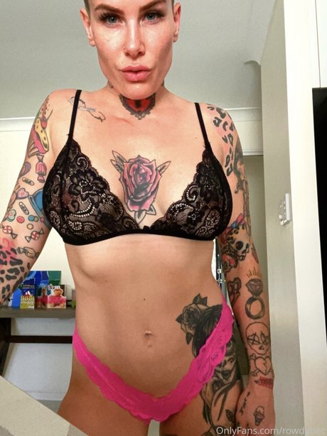 Bec Rawlings onlyfans nude photos