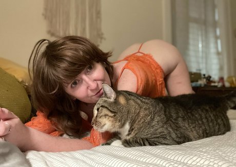 Dadeleine naked onlyfans pics