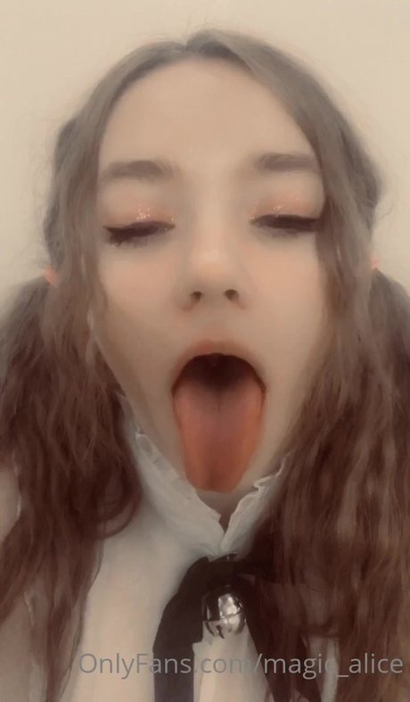 magic alice onlyfans model photo