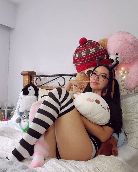 Peachkissxx nude only fans leaks