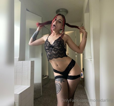 Mona Darling onlyfans model